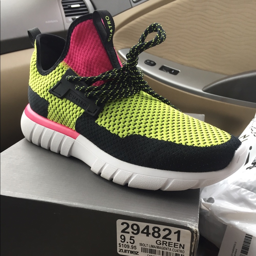 Brand New CU4TRO Bolt